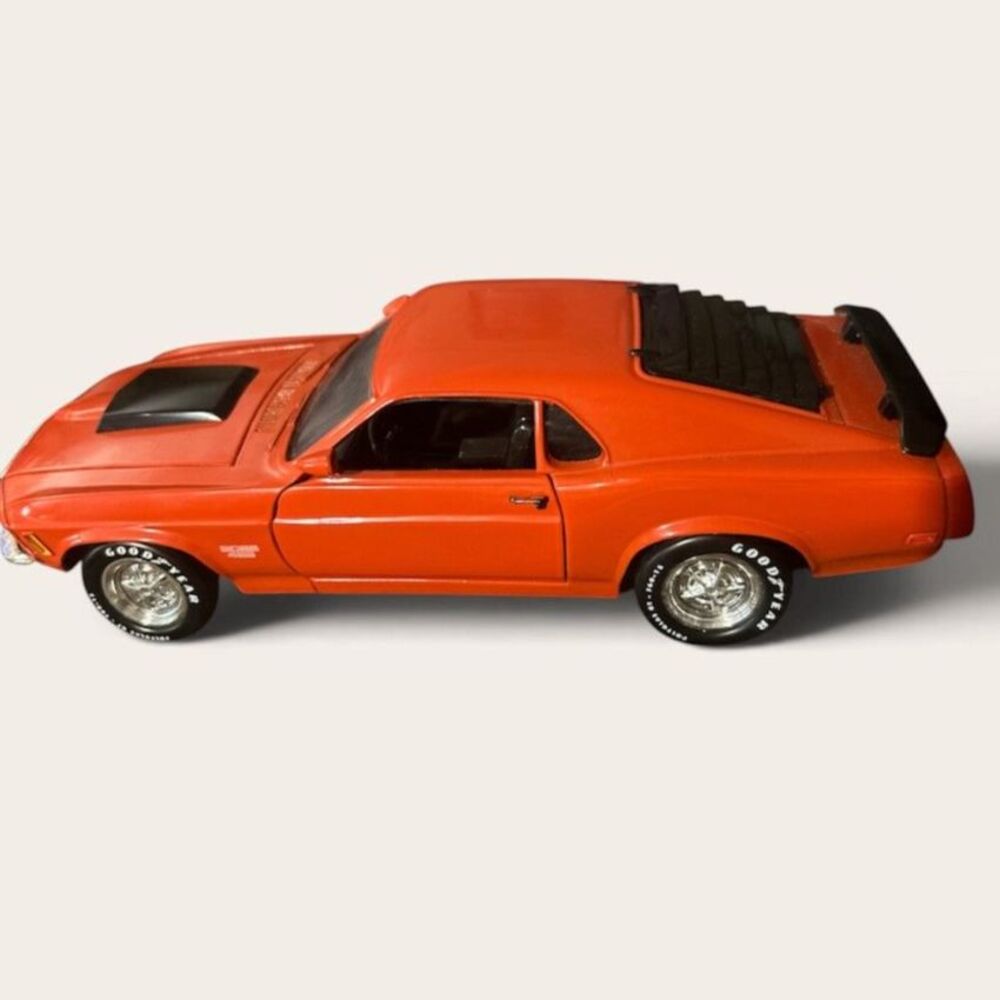 Ertl American Muscle 1970 Ford Boss 429 Mustang Orange 1/18 Scale Car - NICE !!!